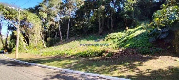Terreno à venda em Condomínio de ALTO PADRÃO na Granja Viana