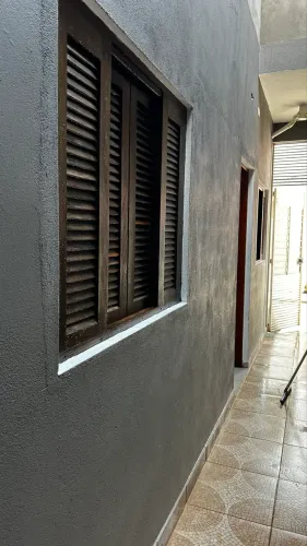 ALUGA-SE CASA - PRÓXIMA AO SHOPPING e PARQUE