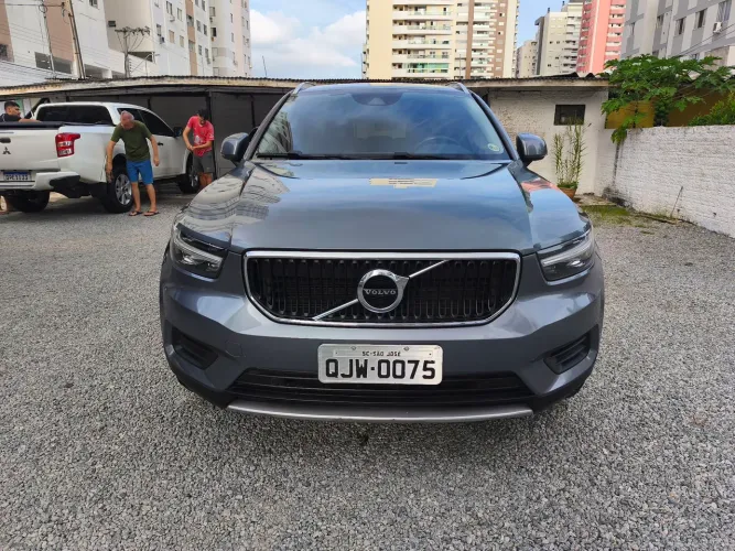 Volvo XC40 T-5 Momentum 2.0 252cv AWD 2019