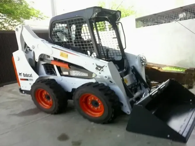 Mini Carregadeira Bobcat S530 2014