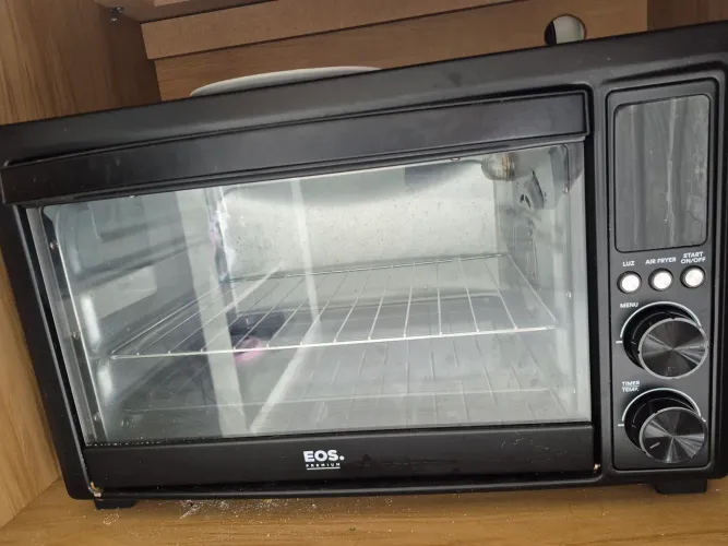 Forno elétrico com função air fryer