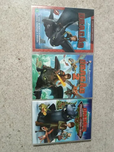 DVDs da Série Como treinar o seu dragão.