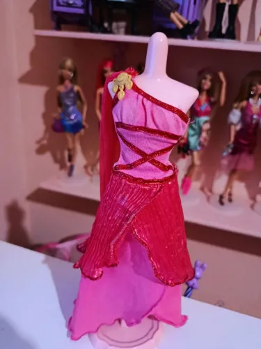 Roupa Barbie e o Castelo de Diamantes Musa Melody