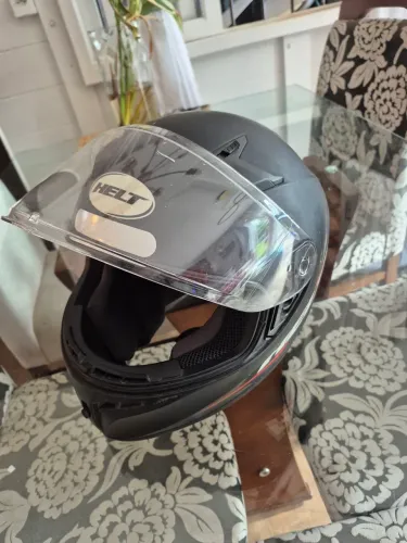 Capacete Helt preto fosco tamanho 64