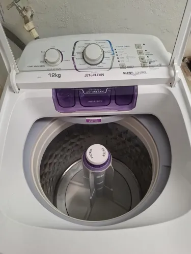 Máquina de Lavar Electrolux 12kg LAC12 ? R$ 900,00