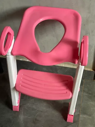 Assento com escada para vaso sanitário 