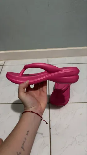 Sandália rosa simples tamanho 35/36