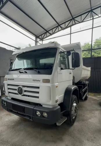 VW 17-190 ano 2013, 4x2, toco, com caçamba Facchini de 5 ? ano 2018, em MG
