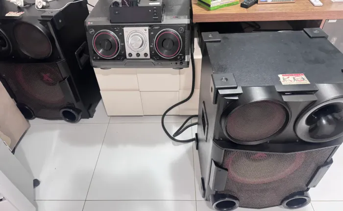 ? LG CM9730 Mini System Potente Para Conserto ou Peças