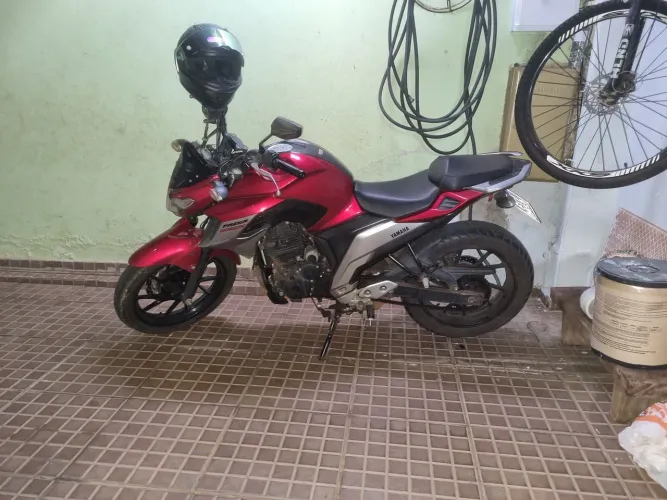 Fazer 250