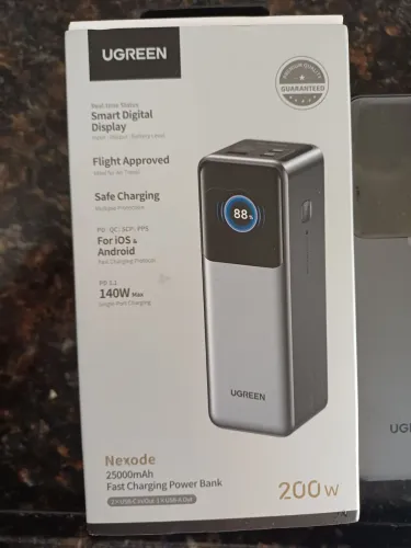 Carregador portatil UGREEN 25000mAh 200W