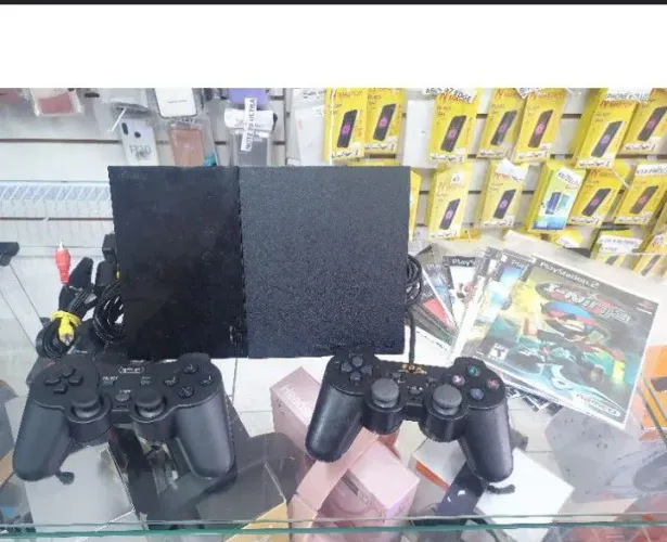 Playstation 2. / *