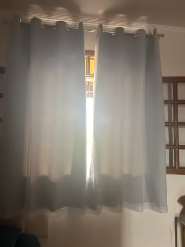 CORTINA BLACKOUT COM VOAL 2,60 m de largura × 1,70 m de altura.- BRANCO GELO