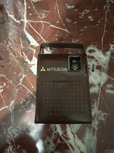 Rádio Antigo Mitsubishi