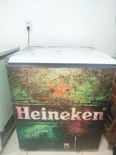 Freezer uma porta horizontal
