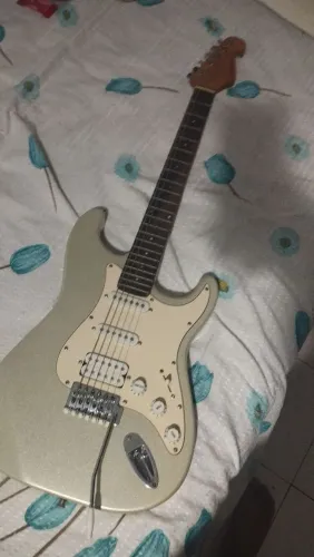 Guitarra Gianinni