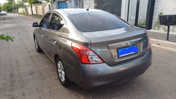 Nissan Versa SL 1.6 16V Flex Fuel 4P Mec. 2013