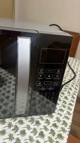 Vendo microondas usado em estado de novo