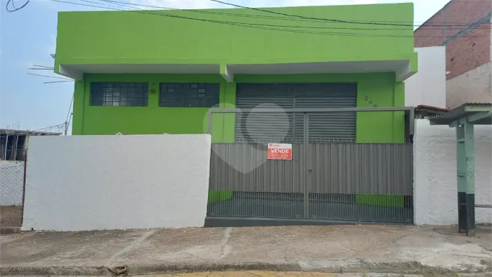 Salão comercial à venda no Parque das Laranjeiras em Sorocaba SP