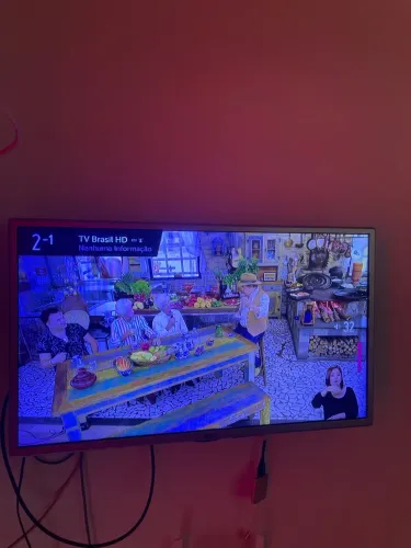? TV LG 32? Smart TV ? LJ600B