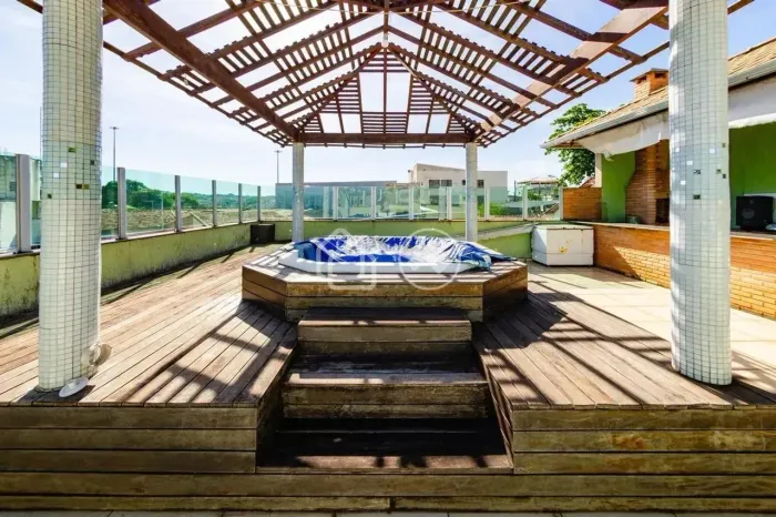 Casa Residencial à venda no Padre Eustáquio (BH) 4 quartos, 2 suítes, piscina e espaço go