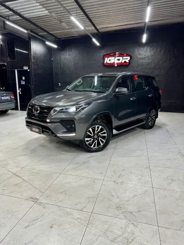 Toyota Hilux SW4 SRX 4X4 2.8 TDI 16V Dies. Aut. 2021