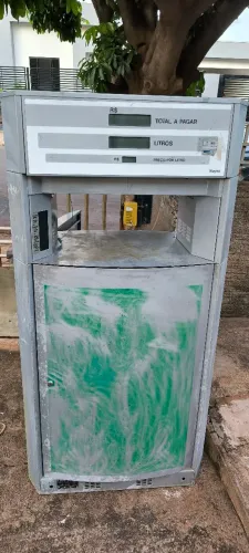 bomba de combustível + alguns itens