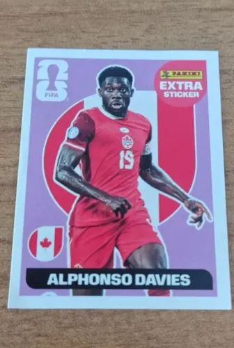 Figurinha Extra legend 2026 Alphonso Davies (Roxa)) 
