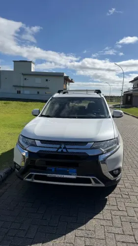 Mitsubishi Outlander HPE 2.0 16V 5P Aut. 2022