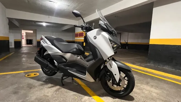 Yamaha XMax 250 Connected 2025