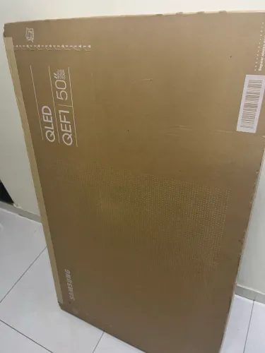 Vendo tv Samsung 4k QLED lacrada , nova na caixa !! Nota fiscal