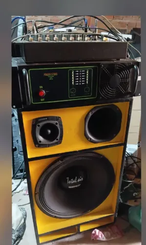 Vendo esse som ele é potente caixas aparelhos