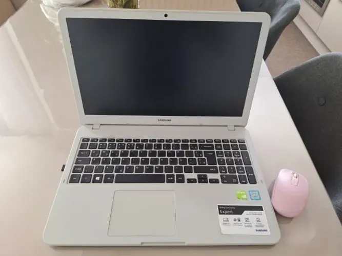 Notebook Samsung Expert i5 8ª Geração | 1TB + SSD 500GB | Placa de Vídeo Dedicada