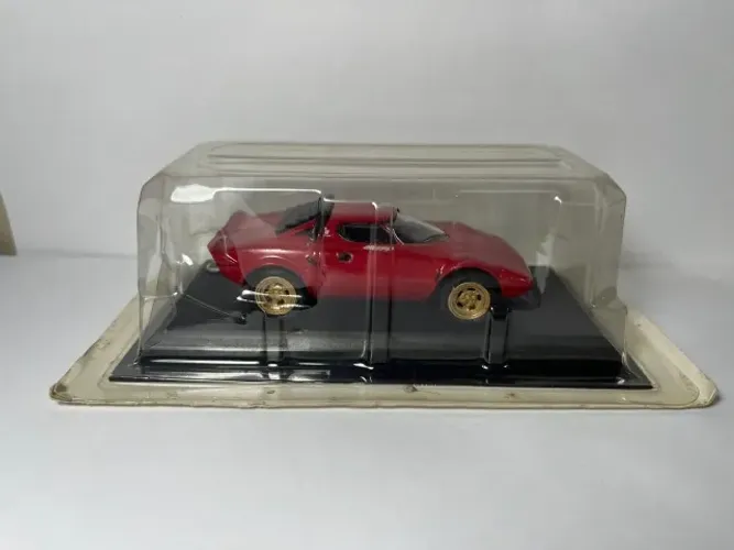Miniatura Lancia Stratos 1:43 Auto Collection Edição 17 - Lacrada