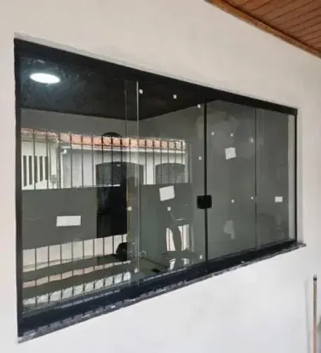 Janela de vidro 1.10 x2.00 de largura