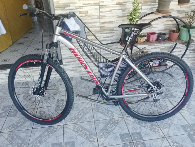 Vendo essa bicicleta nunca usada com nota fiscal