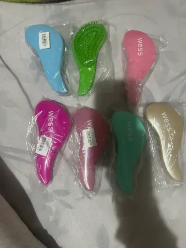 Escova Wess anti frizz e anti quebra (novas) valor por unidade