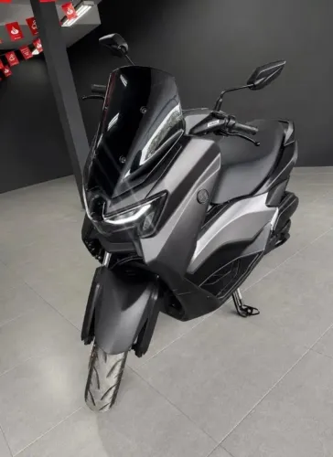 NMAX 2025/2026 SEMINOVA