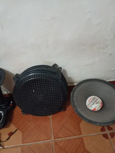 Vendo equipamento de Som (descrição com preços)