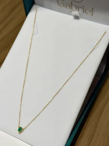 Cordão de ouro com esmeralda e diamante ( LOJA )