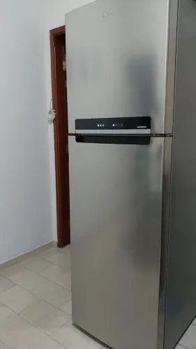 Geladeira Midea Inox 425 Litros Novissima Sem detalhes 1 Ano de uso