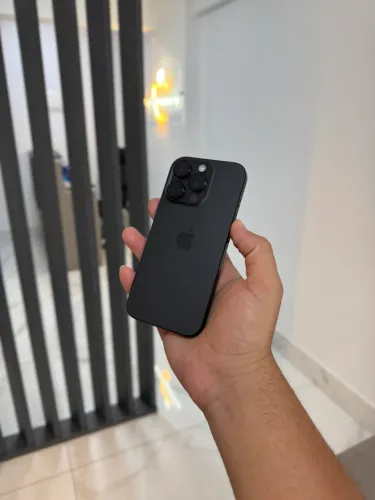 IPHONE 16 PRO COR BLACK