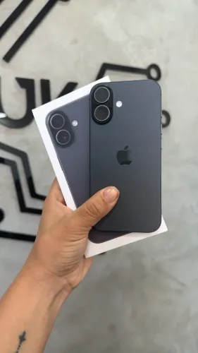 ? iPhone 17 Black - 256GB