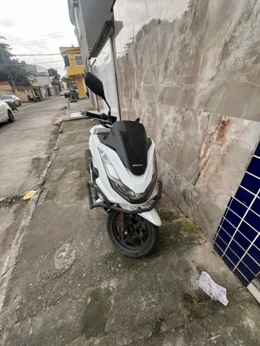 Pcx 2024 novíssima, apenas 10 mil km rodados