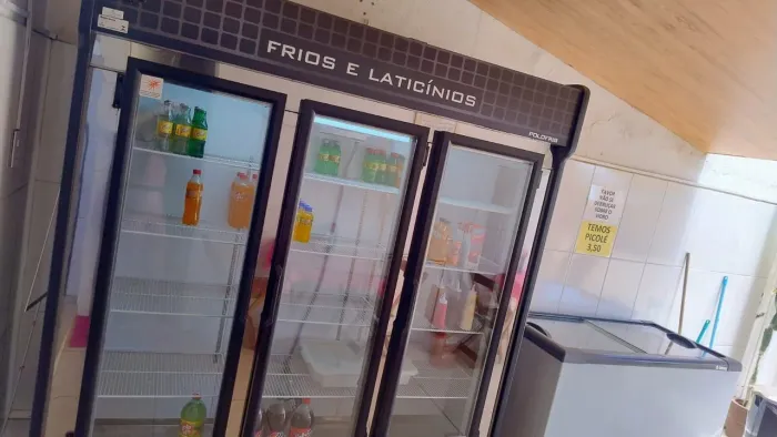 Refrigerador Expositor Polofrio 3 portas - Bebida e Laticínios