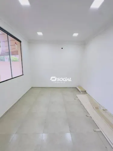 Excelente ponto comercial recém reformado para locação, em ótima localização, localizado n