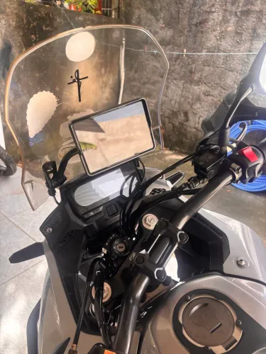 Moto impecável , pronta para viajar