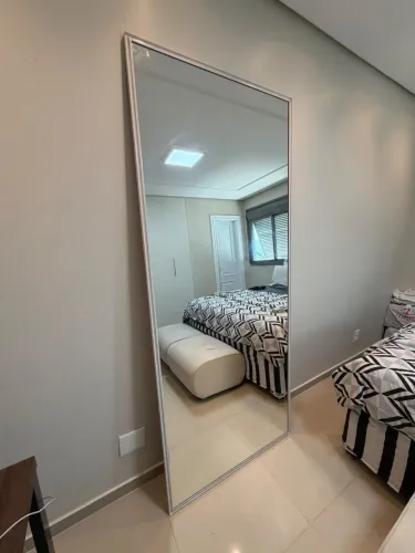 Espelho Decorativo Grande de Chão/Parede com Moldura Fina Prata/Alumínio