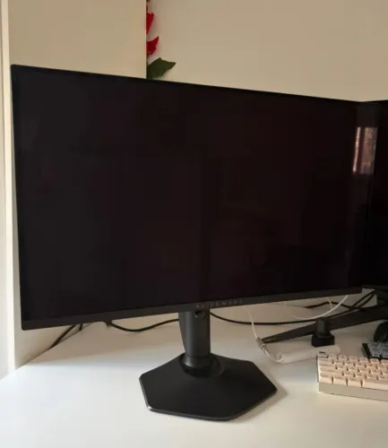 Monitor Alianware 360hz OLED - AW2725DF
