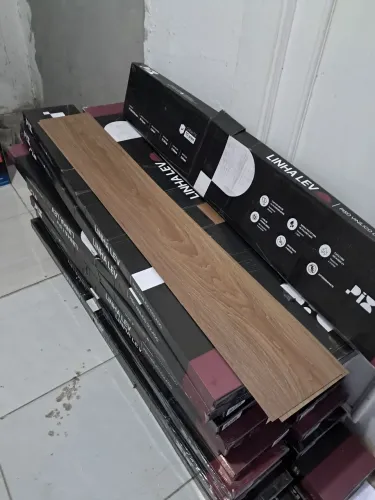 PISO VINILICO